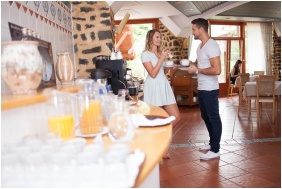 Club Dobogomajor, Ristorante