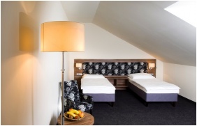 Twn room, Bodro Kura Wellness Hotel, narcs