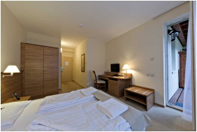 Francia�gyas szoba, Civitas Boutique Hotel, Sopron
