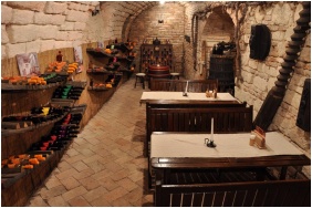 Borkostol� - Civitas Boutique Hotel