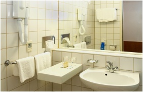 Club Hotel Tihany, Bagno
