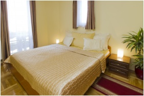 Dom Hotel, Szeged, Lakoszt�ly