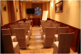 D�m Hotel, Szeged, Gar�zs