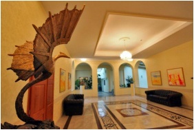 F�nix Kast�lyszanat�rium �s Eg�szs�ghotel, Hall - N�gr�dg�rdony