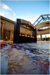 Hotel Aurum, Inside pool