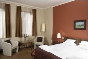 Hotel Bassiana - S�rv�r, Recepci�