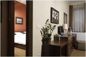 Hotel Bassiana - S�rv�r, Terasz�tterem
