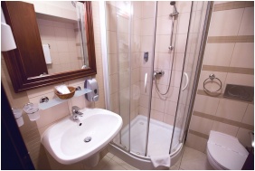 Hotel Bassiana - S�rv�r, Terasz