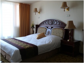 Franciaágyas szoba, Hotel Bellevue, Esztergom