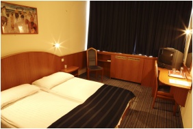 Hotel Benczur - Budapest, Camera superioara cu doua paturi