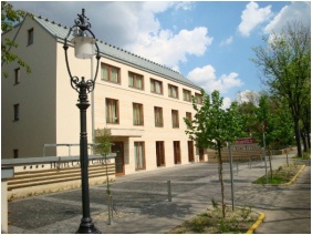 Front view - Hotel Castle Garden