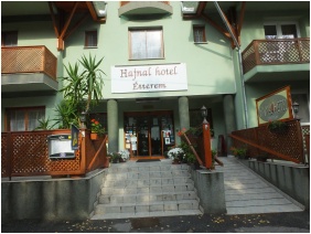Hotel Hajnal - Mezokovesd, V�z alatti massz�zs
