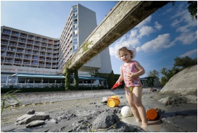 Hotel Helikon, Keszthely, Im Sommer