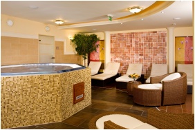 Hotel Kalvaria - Gyor, Building