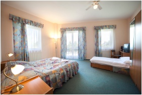 Hotel Kristaly, Keszthely, Superior room