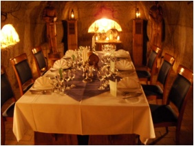 Boroz� / S�r�z�, Magita Hotel, Erd�b�nye