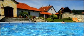 Magita Hotel, K�ls� medence - Erd�b�nye
