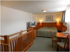Magita Hotel, H�rom�gyas szoba