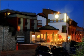 Hotel Millennium, Edificio a notte - Pecs