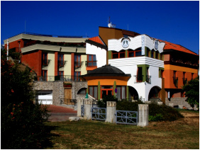 Hotel Millennium, Edificio - Pecs