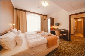 Hotel Park - H�v�z, k�rnyezet