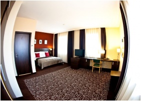 Airport Hotel Stacio - Vecses, backyard