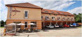 Hotel Viktoria - Sarvar, Building