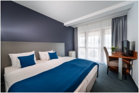 Hotel Yacht Club - Si�fok, szobaberendez�s