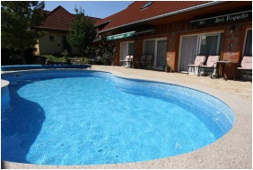 Joo Inn Wellness Pension, Hof