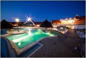 Fedett medence - Kehida Term�l Hotel