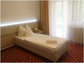 K�t Korona Hotel, Balatonsz�rsz�, Hall