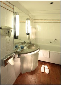 Salle de bain, Novotel Szeged Hotel, Szeged
