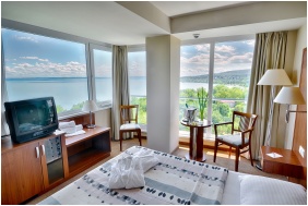 Ramada Hotel and Resort Lake Balaton, �p�let