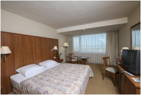 pool - Ramada Hotel Lake Balaton - Balatonalm�di