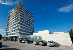 �p�let - Ramada Hotel Lake Balaton - Balatonalm�di