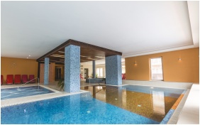 Royal Club Hotel - Visegrad, Liegest�hle