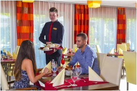 Royal Club Hotel - Visegrad, Im Restaurant