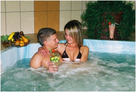 Wellness Hotel M, Hajduszoboszlo, Jacuzzi