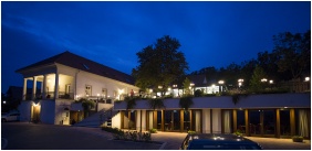 Zenit Hotel Balaton, Geb�ude am Abend - Vonyarcvashegy