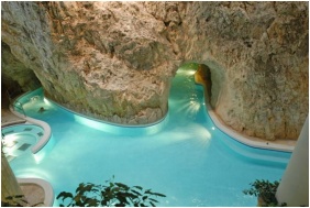 Hotel Alfa, Thermal pool