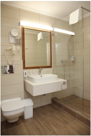 Bathroom - Castle Hotel Batthyany
