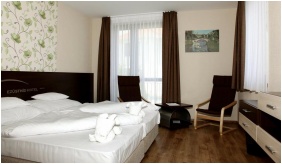 Kétágyas szoba, Ezüsthíd Hotel, Veszprém