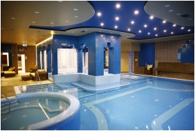 Golden Ball Club Hotel, Gyor, Adventure pool