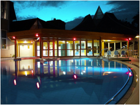 Health Spa Hotel Hévíz, Élménymedence