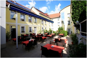 Bár-terasz, Hotel Korona Wellness, Rendezvény & Borhotel Eger, Eger