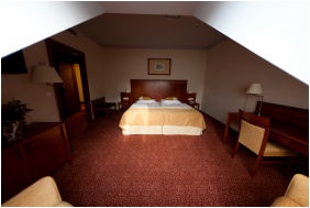 Hotel Magyar Kiraly, Szekesfehervar, Superior room