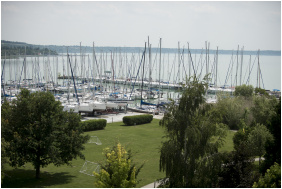 - Hotel Marina-Port