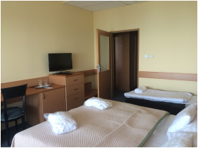 - Hotel Marina-Port