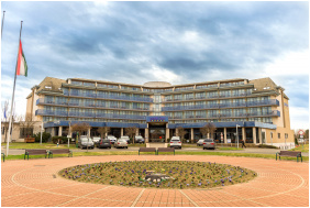 Bejrat - Park Inn Hotel