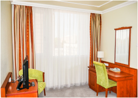 Silver Hotel,